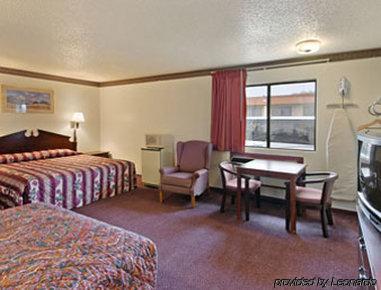 Super 8 By Wyndham Sherman Quarto foto